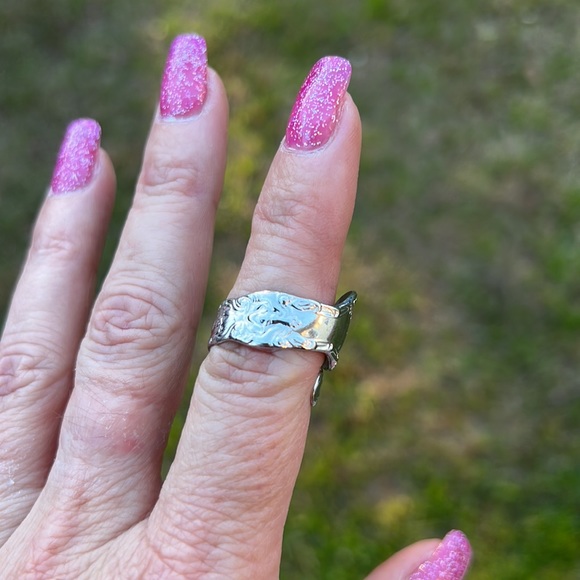 Vintage Sterling Silver UNCAS Floral Scroll Spoon Handle Ring - Picture 7 of 17